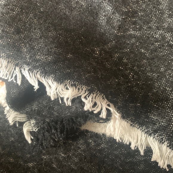 EXPRESS FRINGE PONCHO - Picture 5 of 6